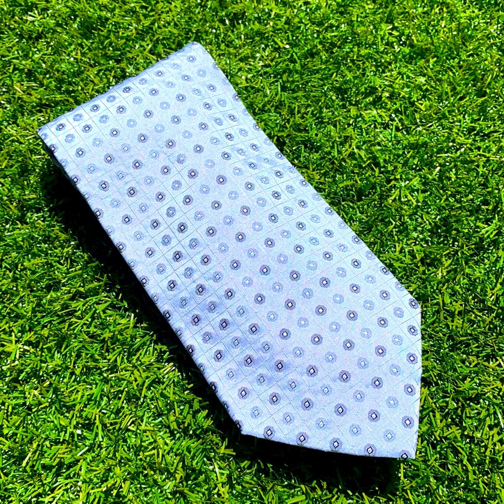 Hugo Boss 100% Silk Necktie 3.5” Width